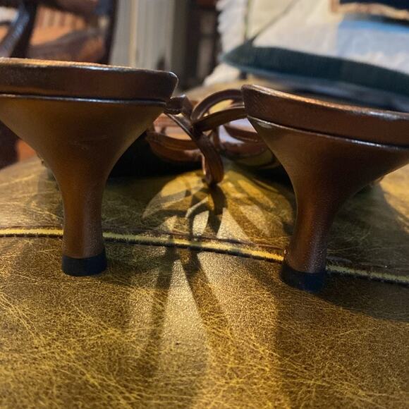 Stuart Weitzman women’s size 7.5 copper color strappy sandal shoes - Picture 5 of 5